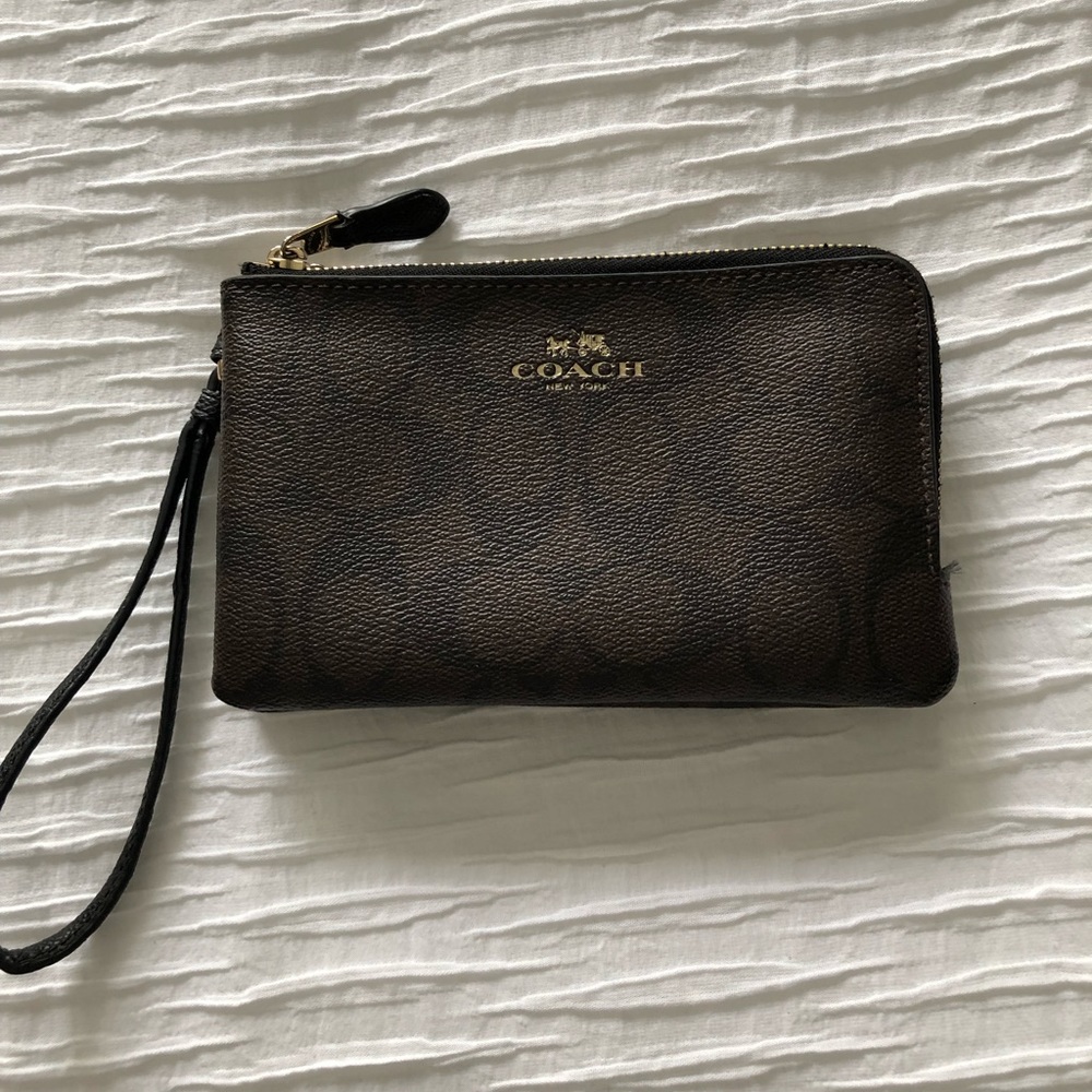 Coach Signature Double Corner Zip Wristlet